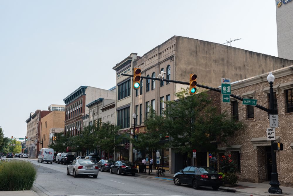 Building and Cars at Downtown Lafayette