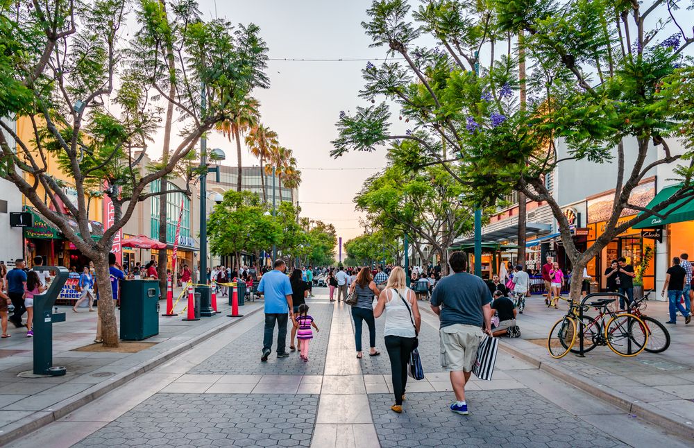People walking along Downtown Santa Monica