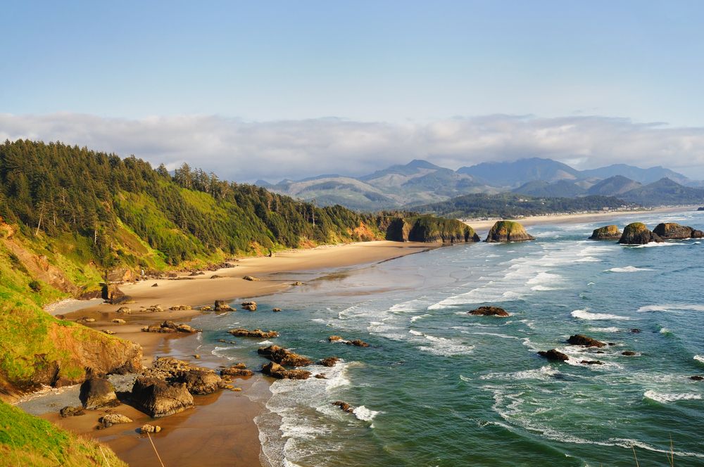Rocky Cliffs and seashore at Ecola state park