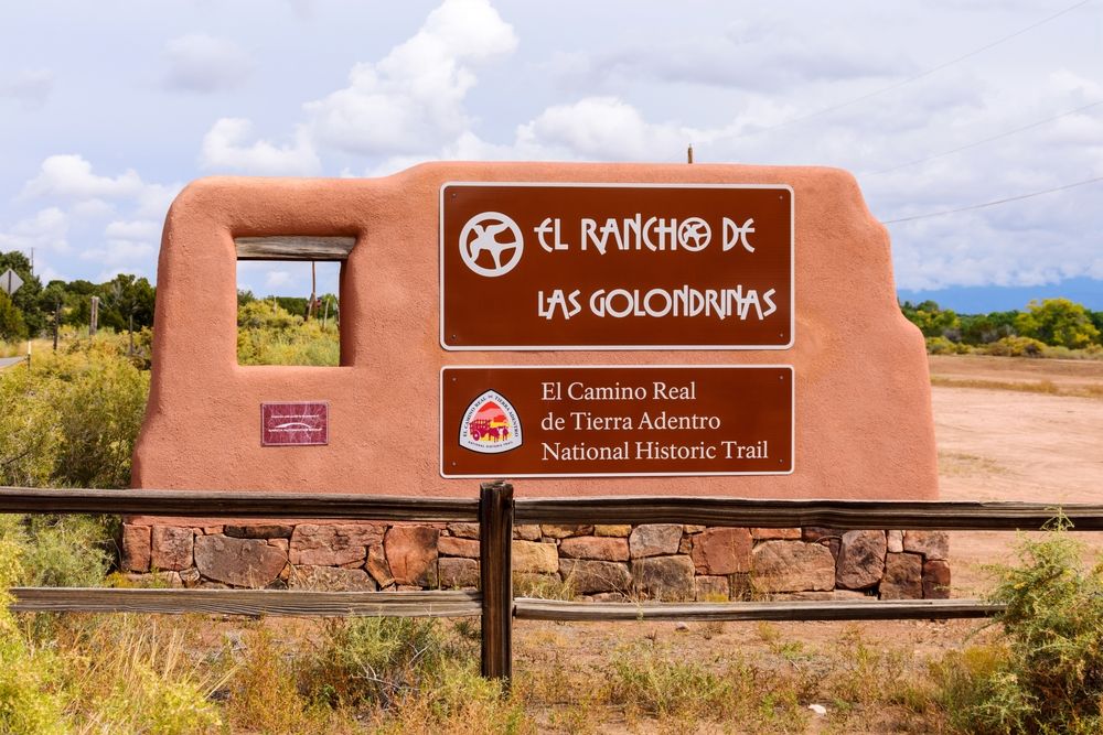 View of a Sign in El Rancho de las Golondrinas