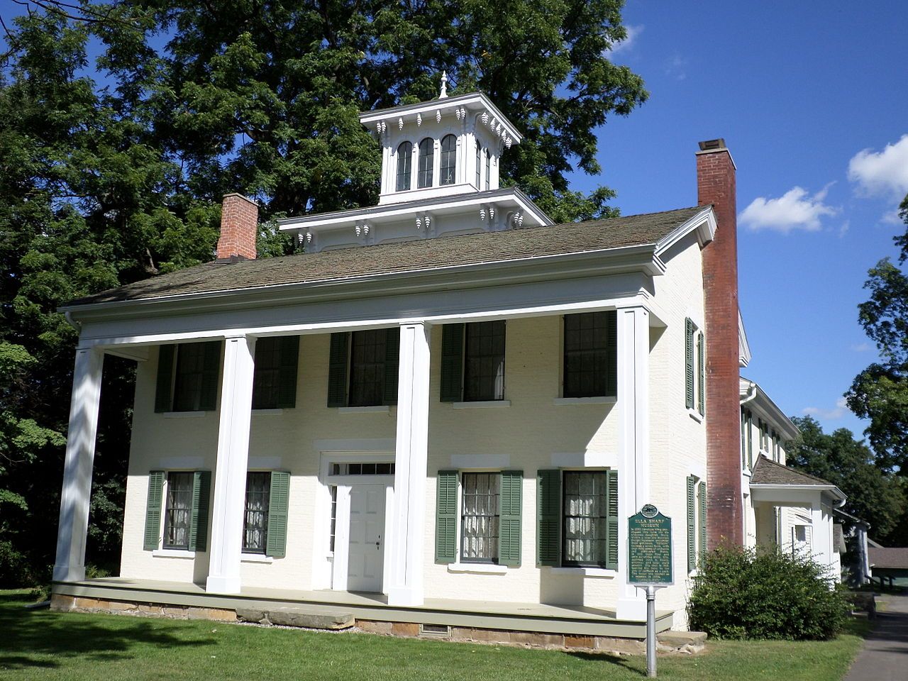 Exterior of Ella Sharp house and Museum