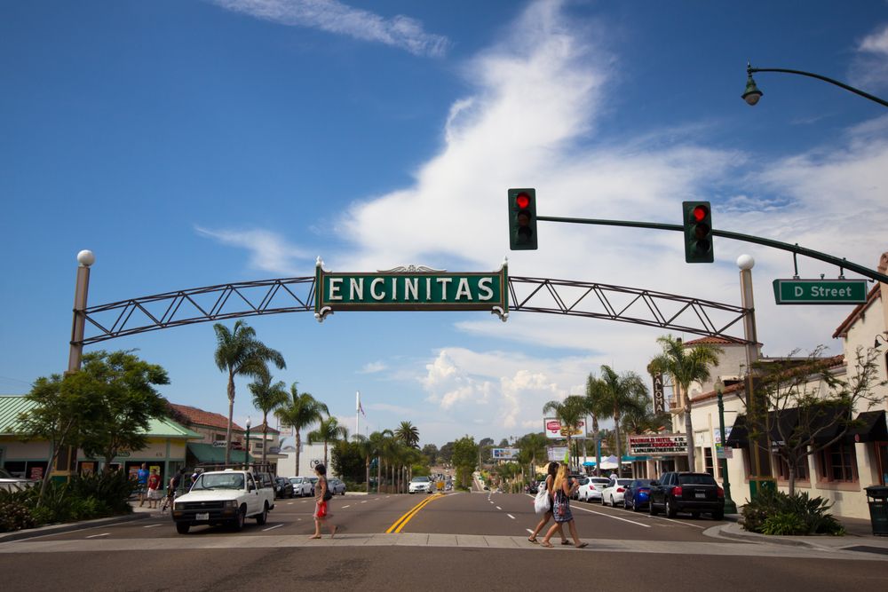 Road arch of Encinitas 101