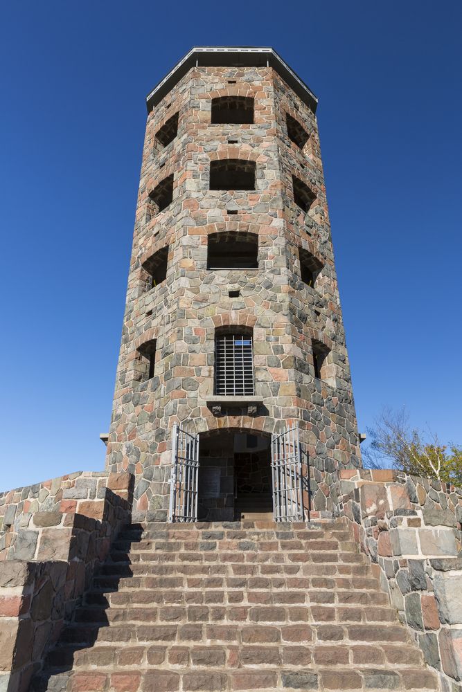 Stone architecture of Enger Tower