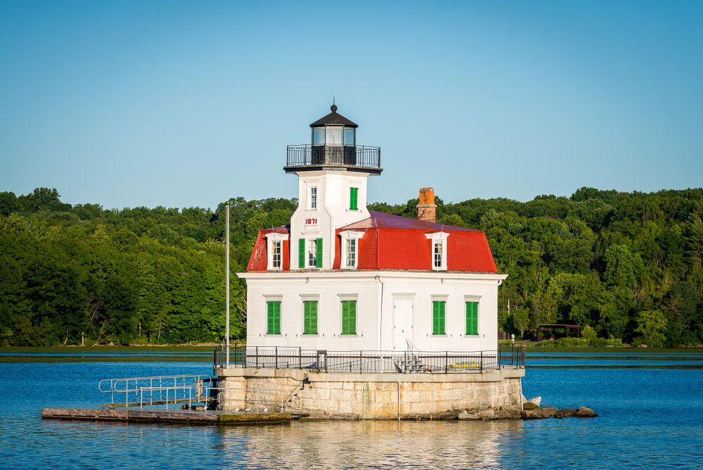 Exterior of the Esopus Meadows Lighthouse