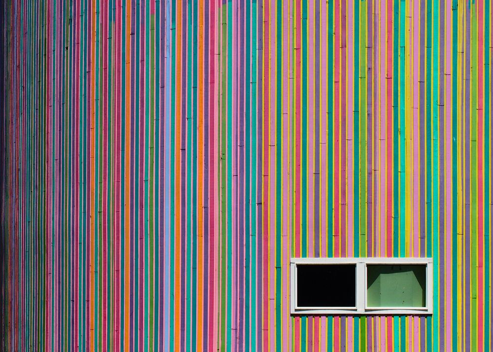 Colorful striped wall of Eugene Science Center