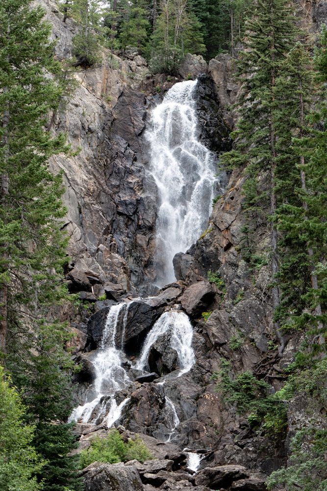 Stunning view of Fish Creek Falls