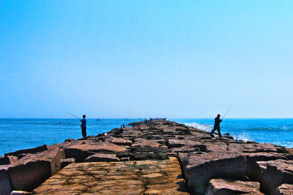 People fishing at Port Aransas
