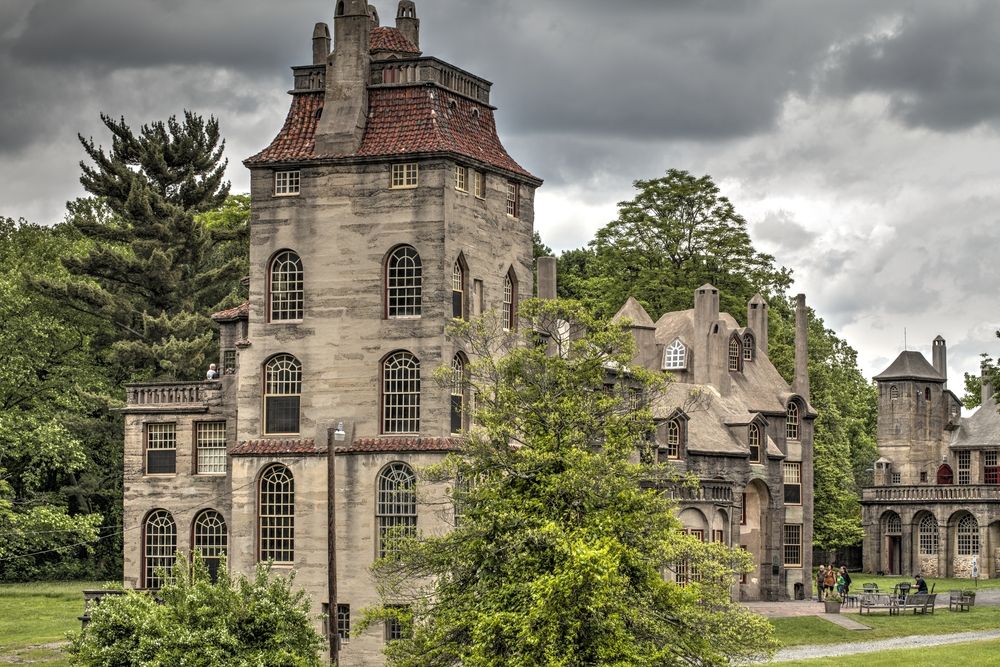 Facade of the Fonthill Castle