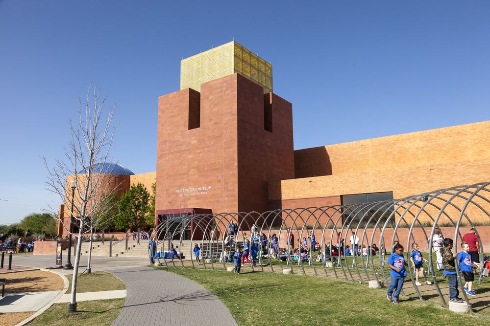 Exterior of Fort Worth Museum of Science and History