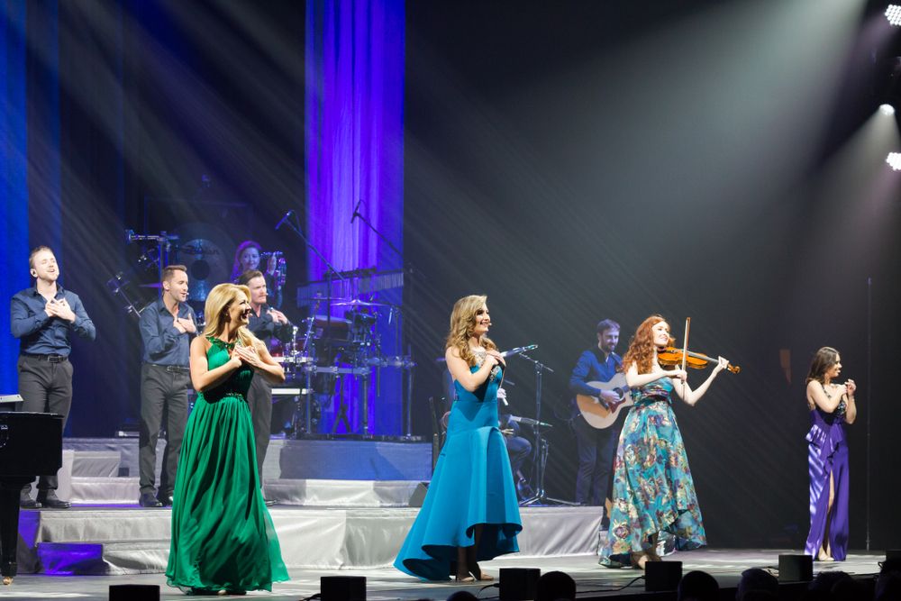 Artists performing at Fox Theatre
