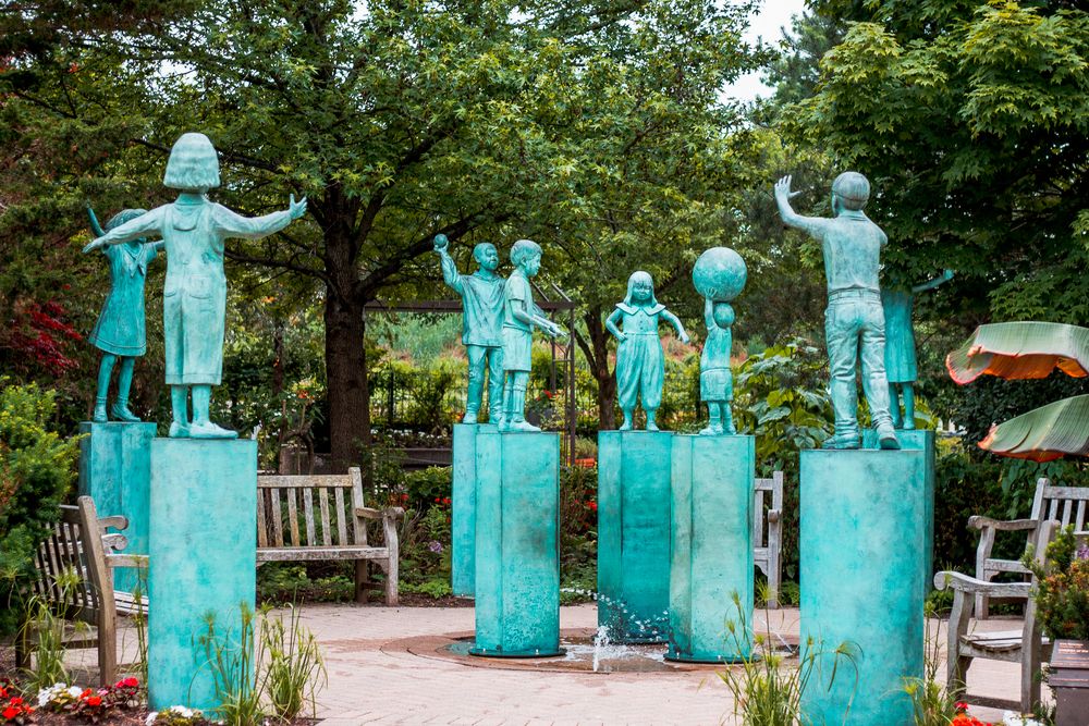 Sculptures of playing children at Frederik Meijer Gardens & Sculpture Park