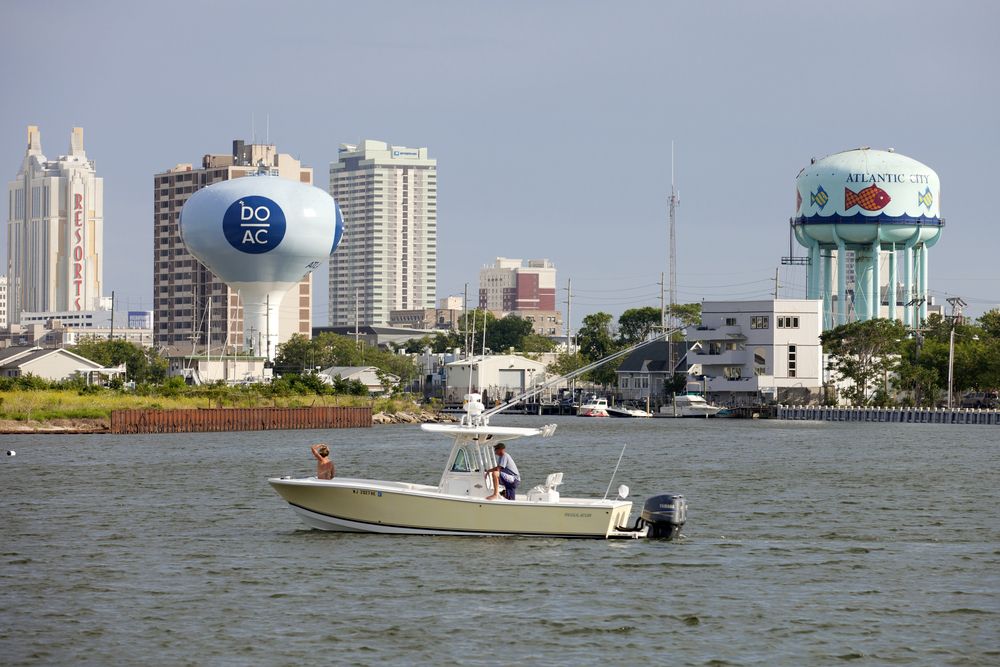 Boating at Gardner's Basin