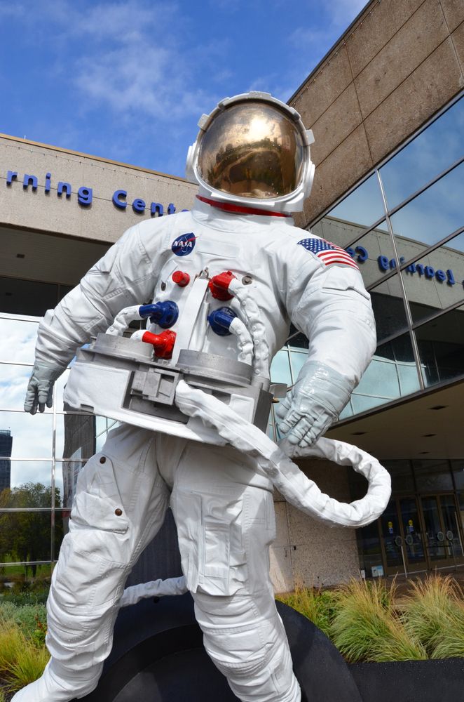 Astronaut statue infront of Gerald R. Ford Presidential Museum