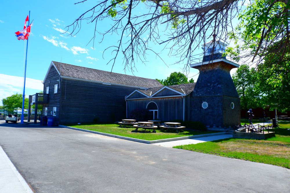 Gimli centre building