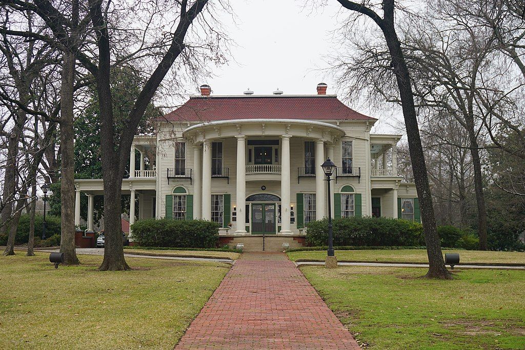 Exterior of Goodman-LeGrand House
