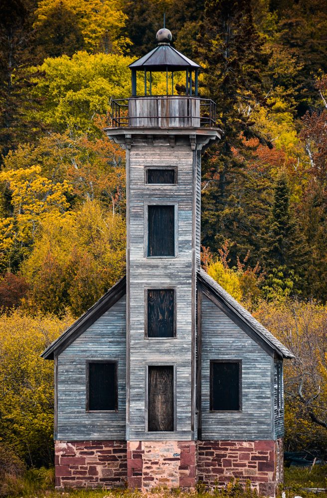 Front view of the Grand Island East Channel Lighthouse
