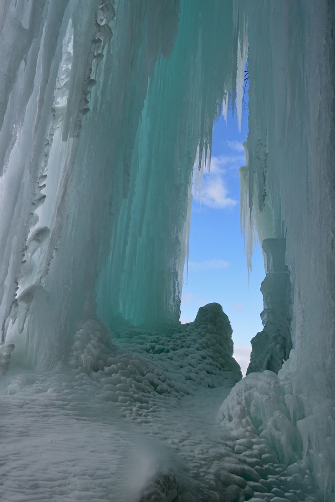 Grand Island ice caves