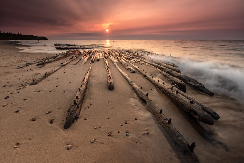 Vibrabt sunset in Graveyard Coast