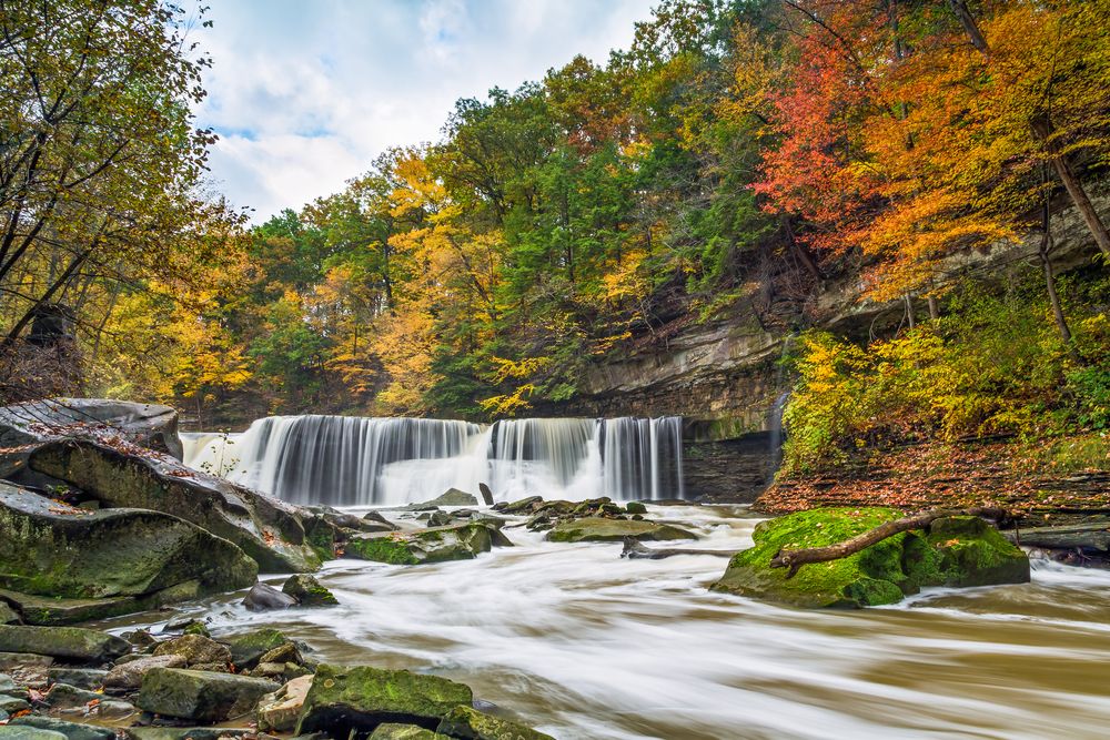 Mesmerizing view of the Great Falls of Tinkers Creek in Bedford