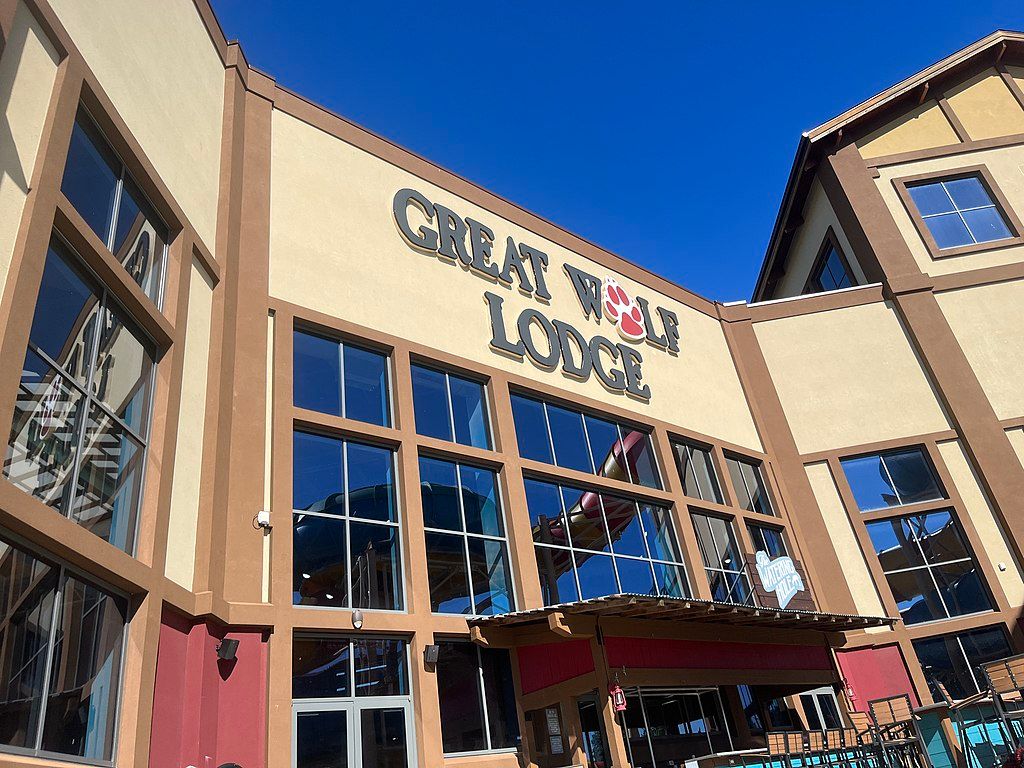 Outside view of the Great Wolf Lodge