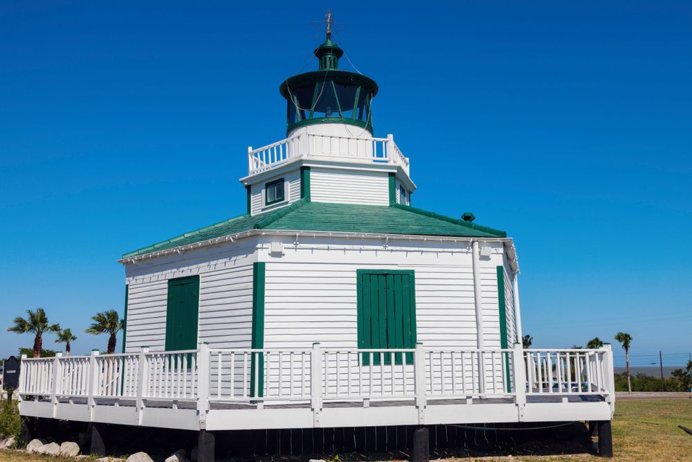 Front view of Halfmoon Reef Lighthouse