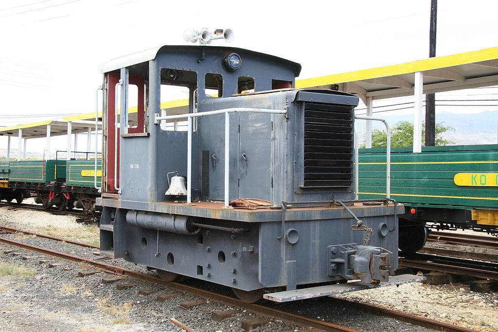 Old engine at Hawaiian Railway Society
