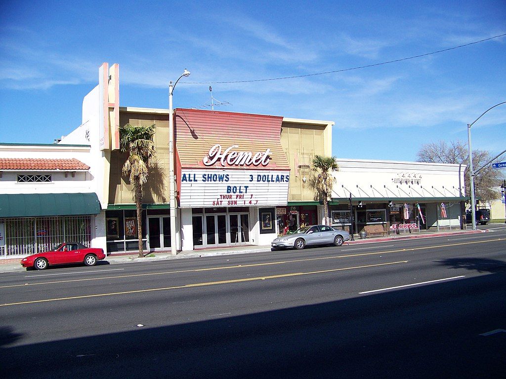 Exterior of Historic Hemet Theatre