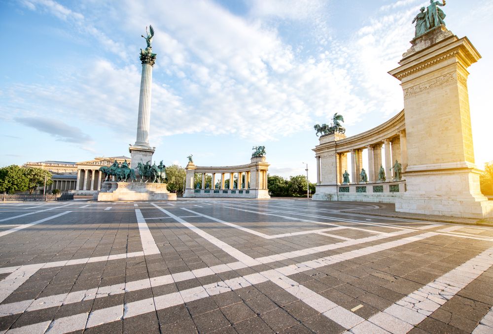 Heroes’ Square