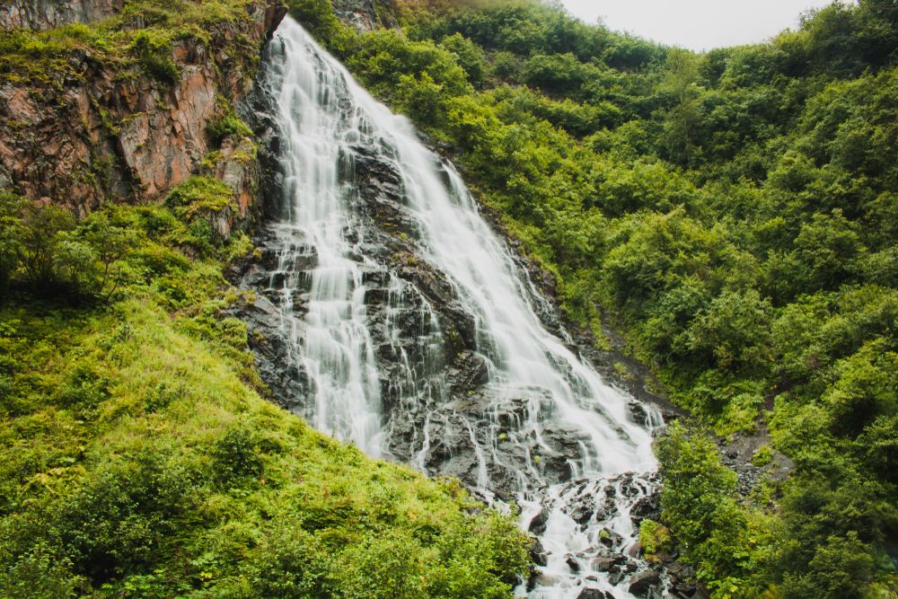 Stunning Waterfalls at the Horsetail Falls Trail