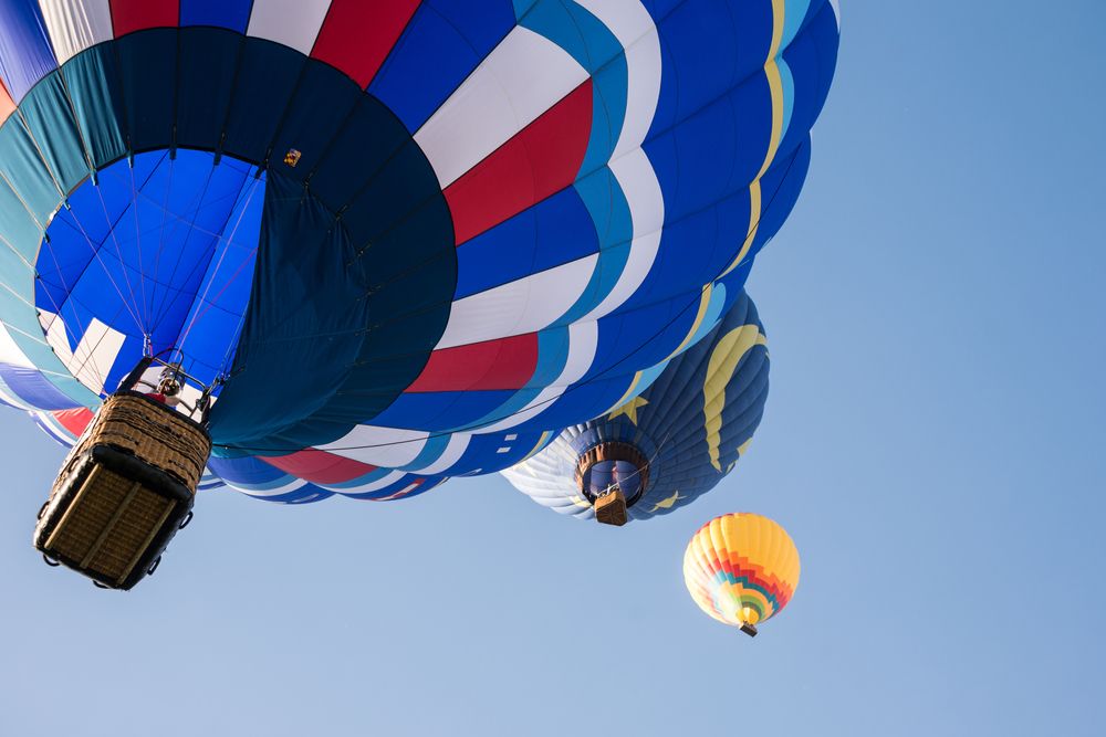 People enjoying their Hot Air Balloon Ride in Temecula