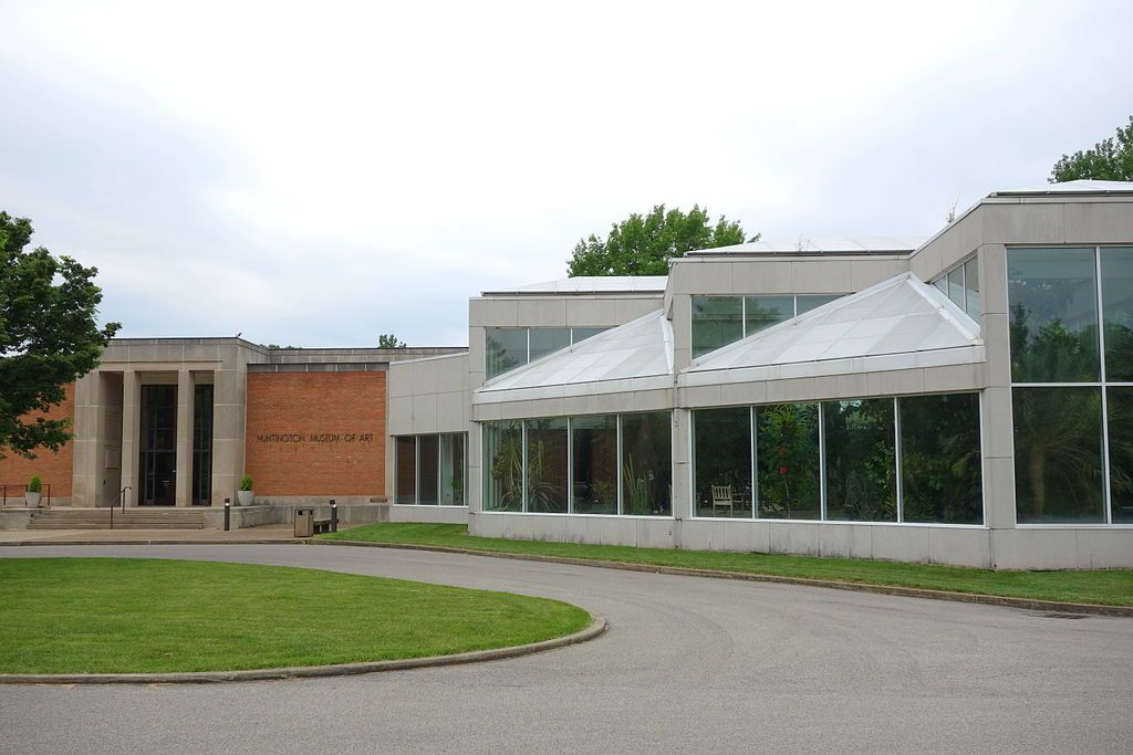 Exterior view of Huntington Museum of Art