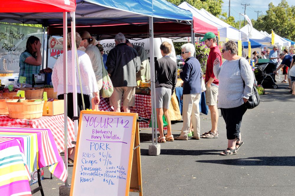 People shopping at Idaho Falls Farmers' Market