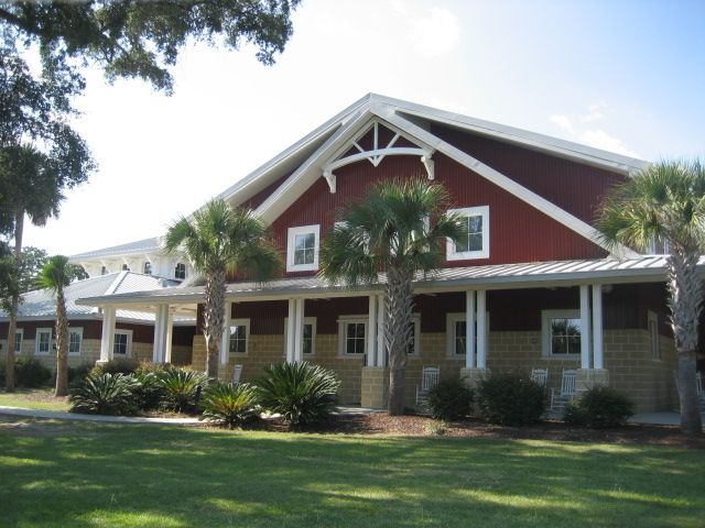 Exterior of the Isle of Palms Recreation Department