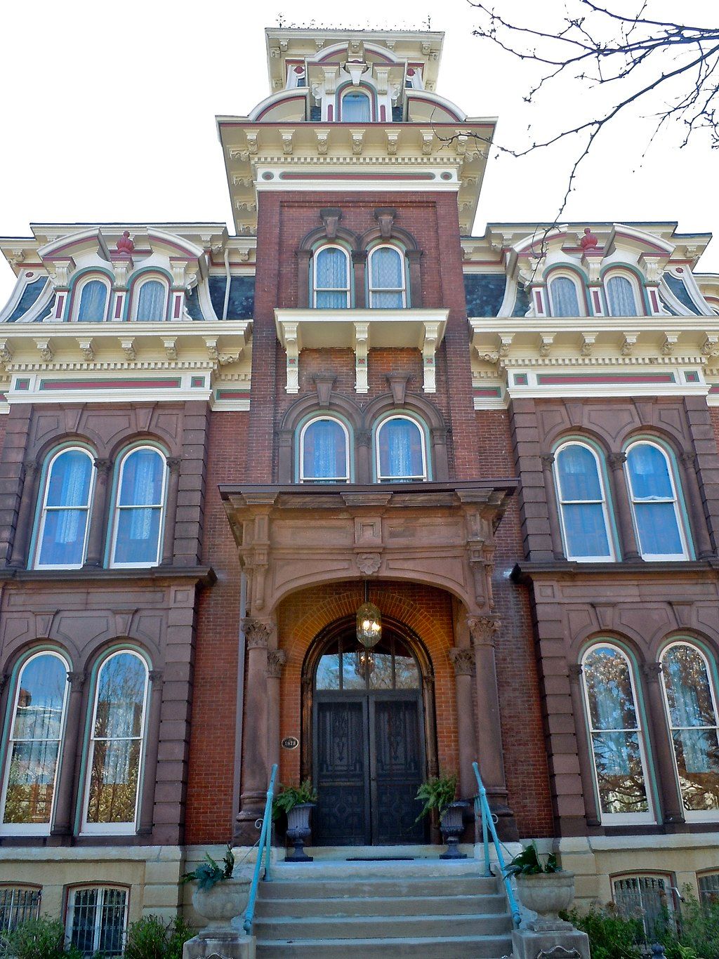 Front View of Jacob Henry Mansion Estate