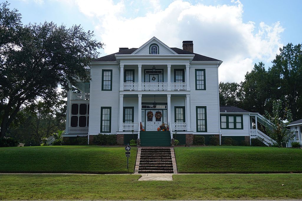 Outside the Schluter House