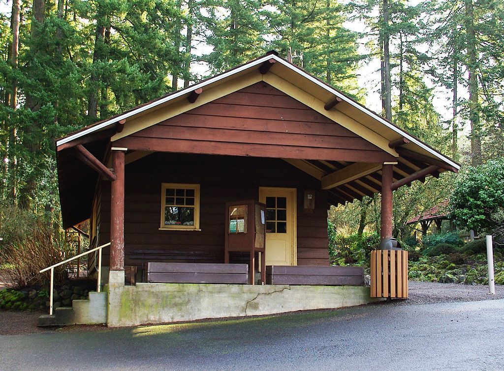 Cottage at Jenkins Estate