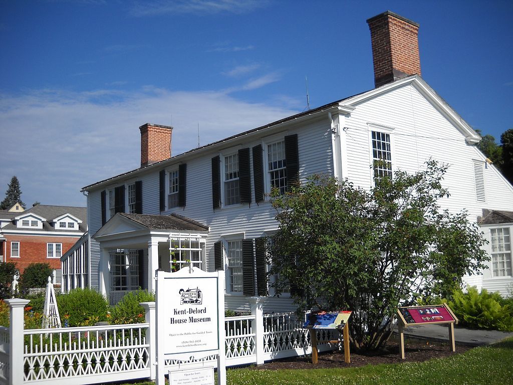 Exterior of Kent-Delord House Museum