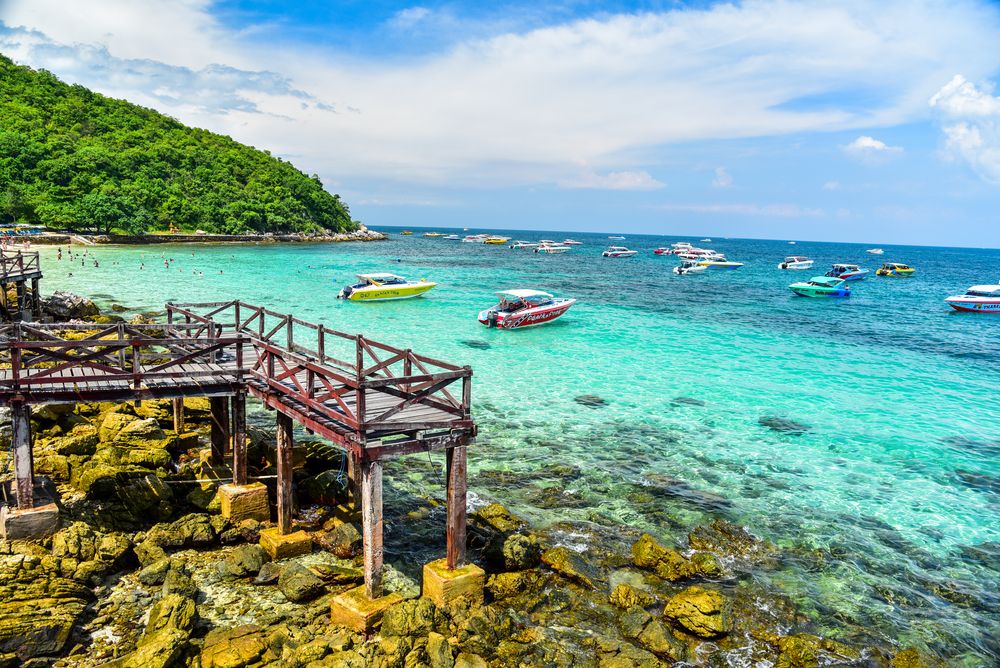 Koh Larn Island beach at Pattaya