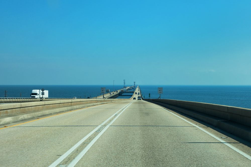 Front view of the Lake Pontchartrain Causeway
