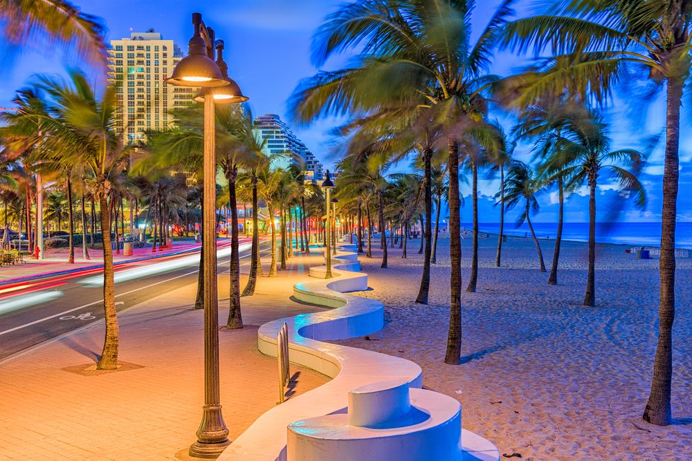 Night view of Las Olas Beach in Fort Lauderdale