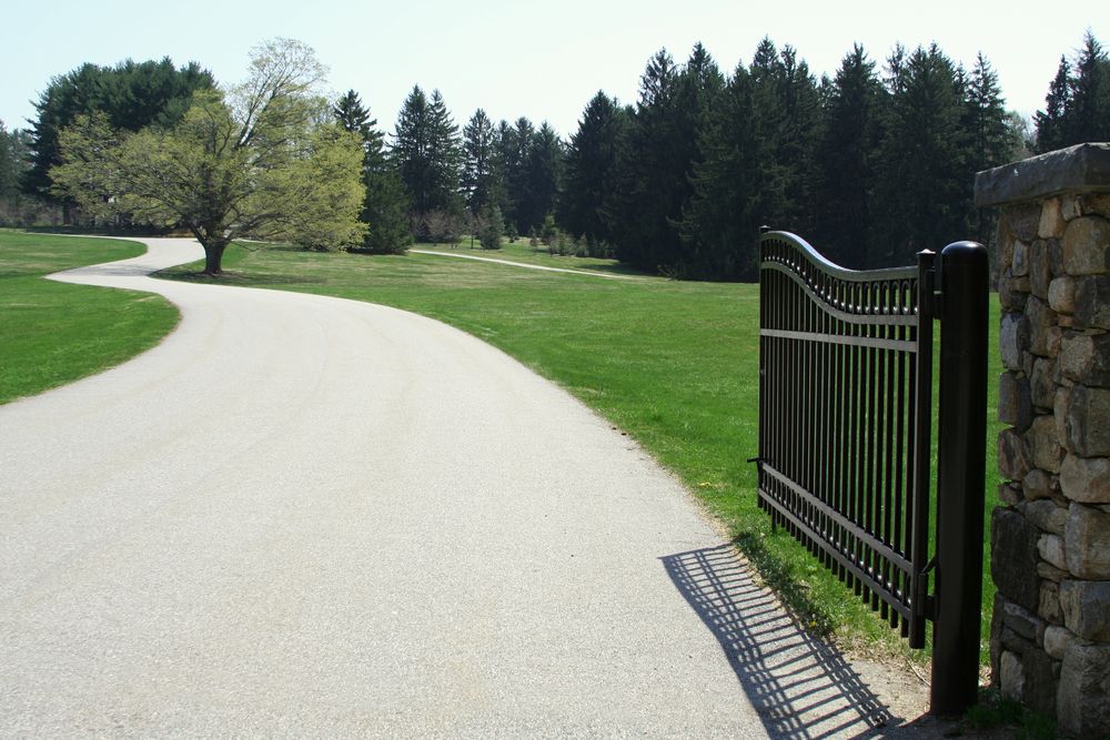 Entryway to the Lasdon Park, Arboretum & Veterans Memorial