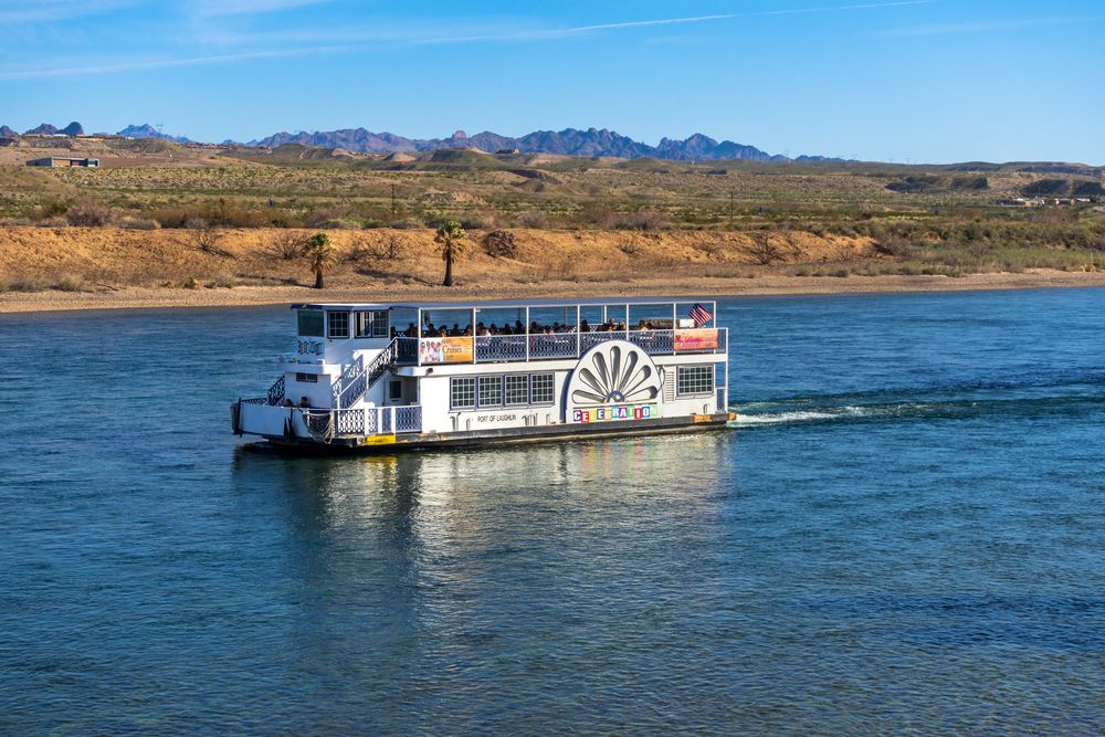 Scenic cruise by Laughlin River Tours