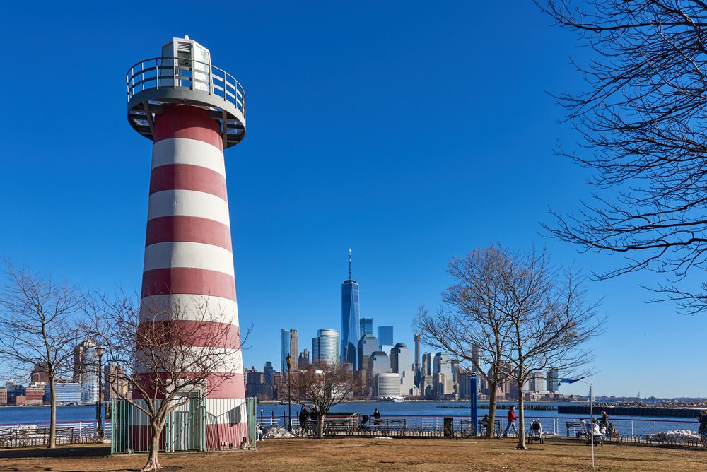 Stunning view of Lefrak Point Lighthouse