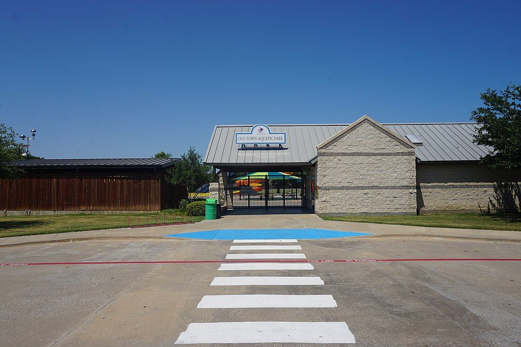 Exterior of Old Town Aquatic Park