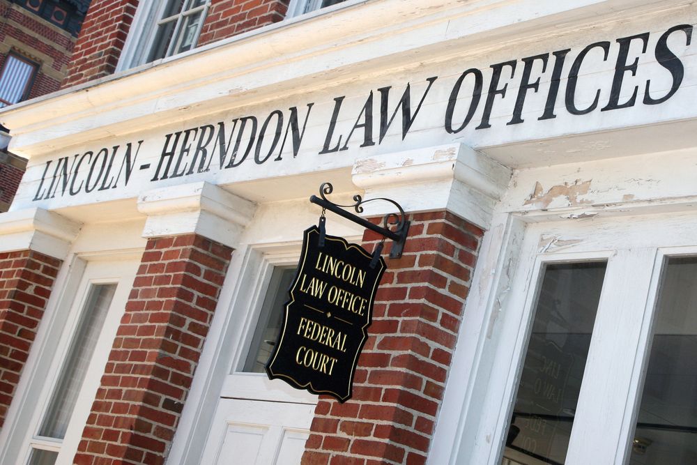 Name sign of Lincoln-Herndon Law Offices