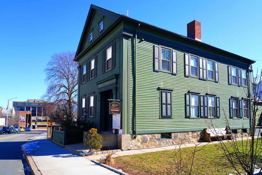 Side view of the Lizzie Borden House
