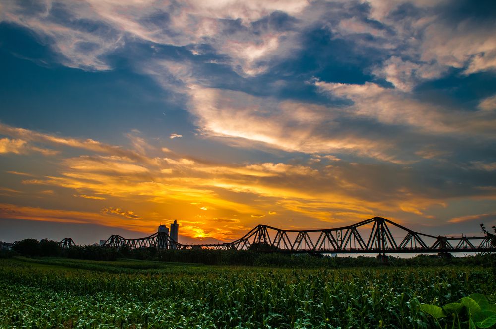Long Bien Bridge