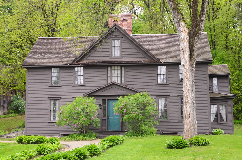 Front view of Louisa May Alcott's Orchard House