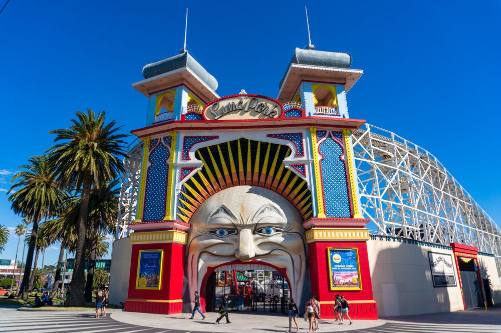 Entryway of Luna Park