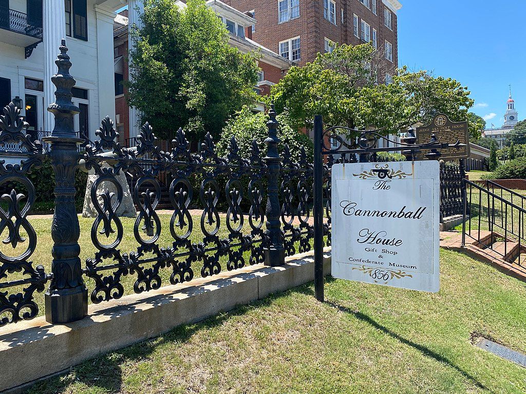 Name sign of the Cannonball House